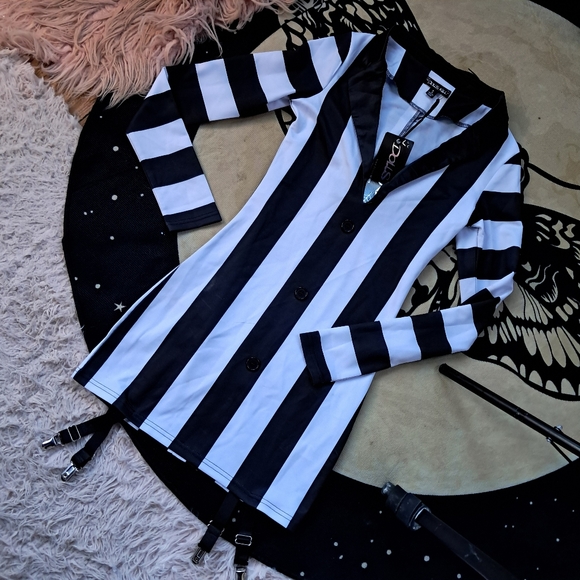 Beetlejuice dress w sexy garters! Dolls kill discontinued long sleeve nwt! - Picture 4 of 6
